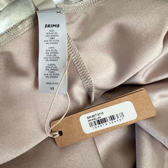 Skims Women’s Low Rise Metallic Twist Front Nickel Silver Mini Skirt Sarong 4X - Picture 4 of 12